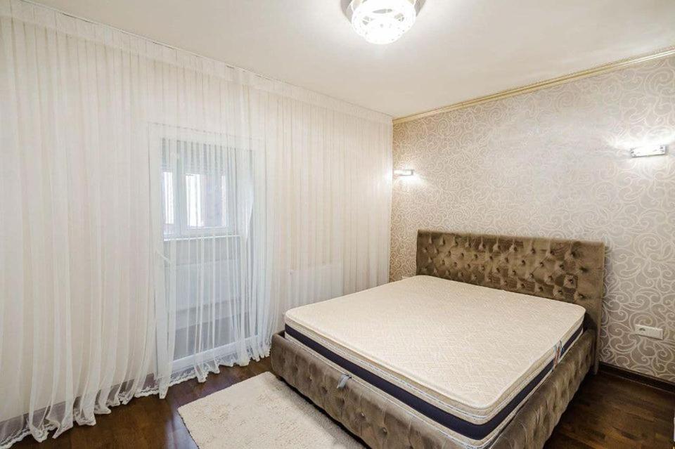 Cathedral Park And Pedestrian Zone Ultracentral Cozy Apartment In Chişinău Esterno foto